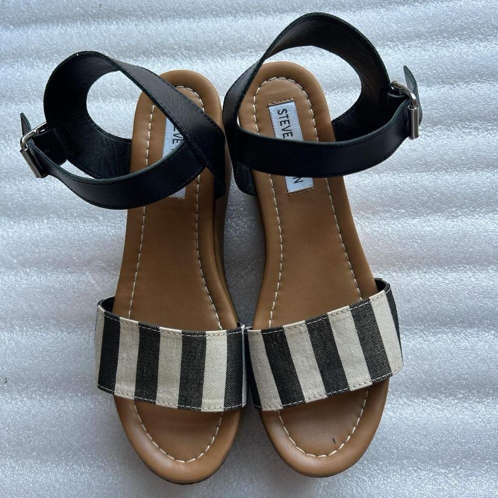 Steve Madden Black and White Striped Platform Sandals - Picture 2 of 9